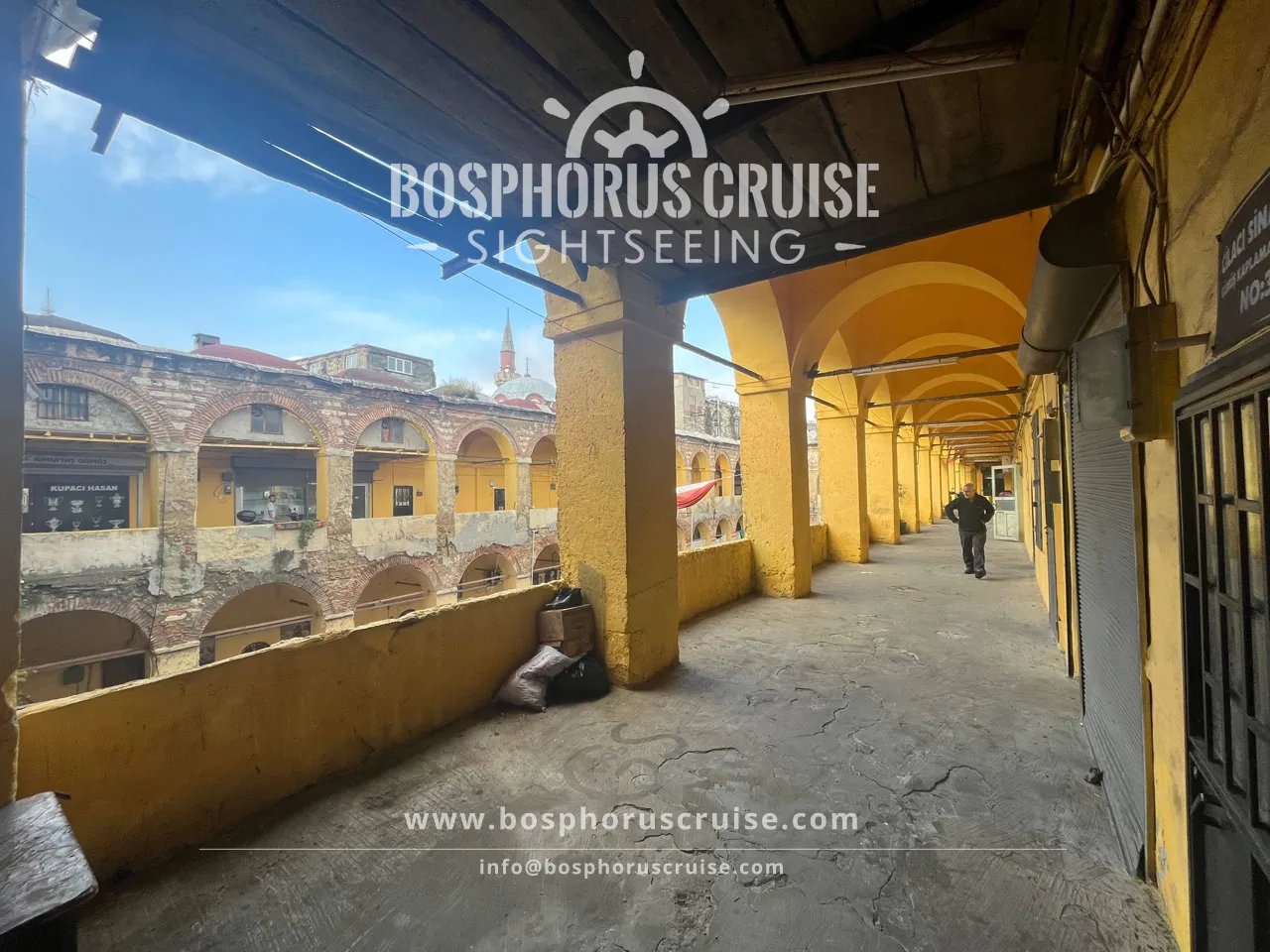 Istanbul Walking Tour with Enchanting Bosphorus Sunset Cruise