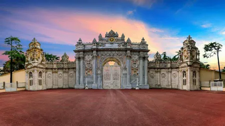 Dolmabahce Palace Tour and Bosphorus Sunset Cruise