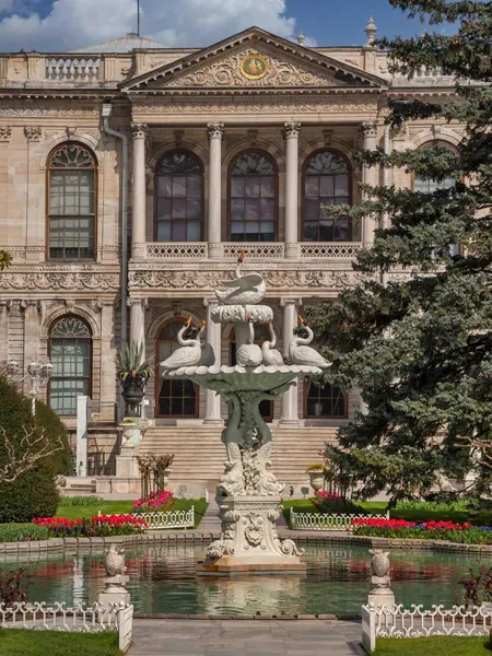 Dolmabahce Palace Tour and Bosphorus Sunset Cruise