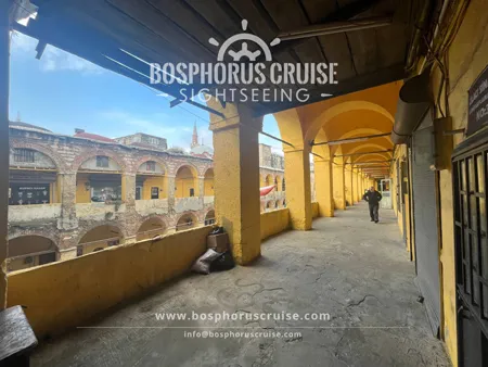 IIstanbul Walking Tour with Enchanting Bosphorus Sunset Cruise