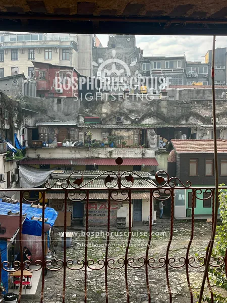 IIstanbul Walking Tour with Enchanting Bosphorus Sunset Cruise