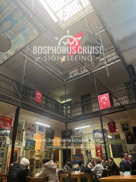 IIstanbul Walking Tour with Enchanting Bosphorus Sunset Cruise