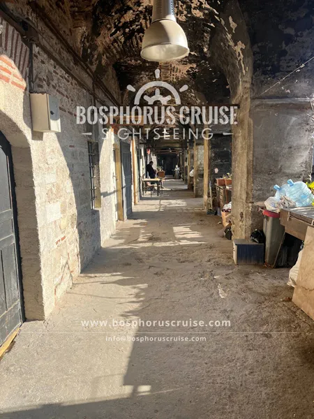 IIstanbul Walking Tour with Enchanting Bosphorus Sunset Cruise