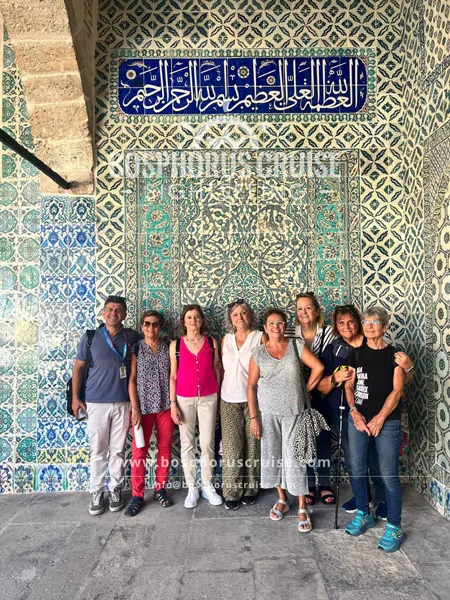 Marvels of Istanbul Tour with Bosphorus Cruise and Black Sea Cruise