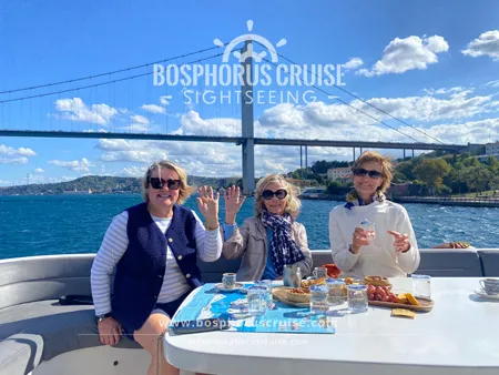 Marvels of Istanbul Tour with Bosphorus Cruise and Black Sea Cruise
