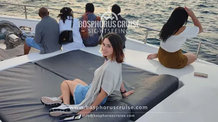 Istanbul Multicultural Heritage Tour and Bosphorus Sunset Cruise