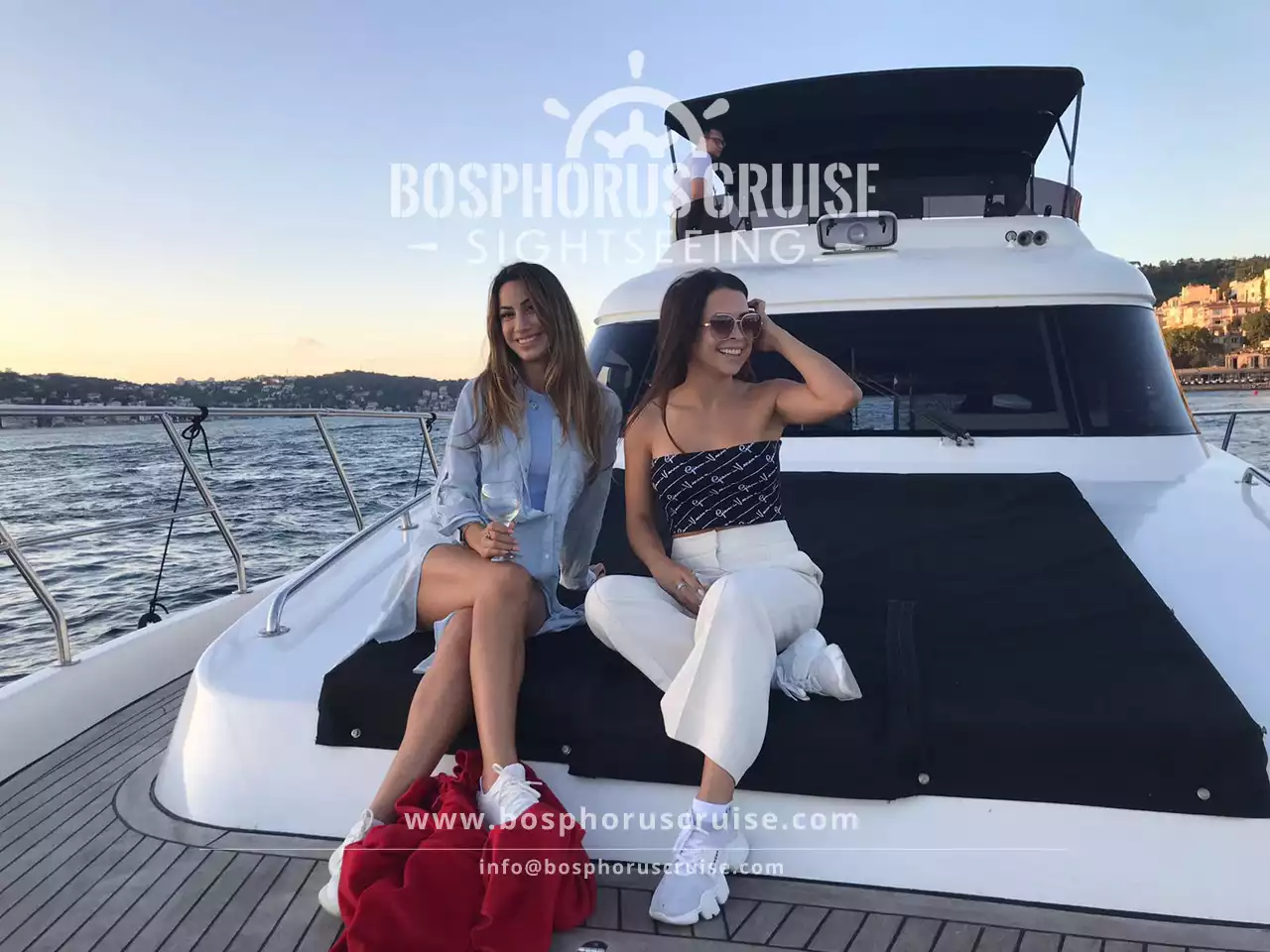 Private Bosphorus Cruise on a Luxury Yacht