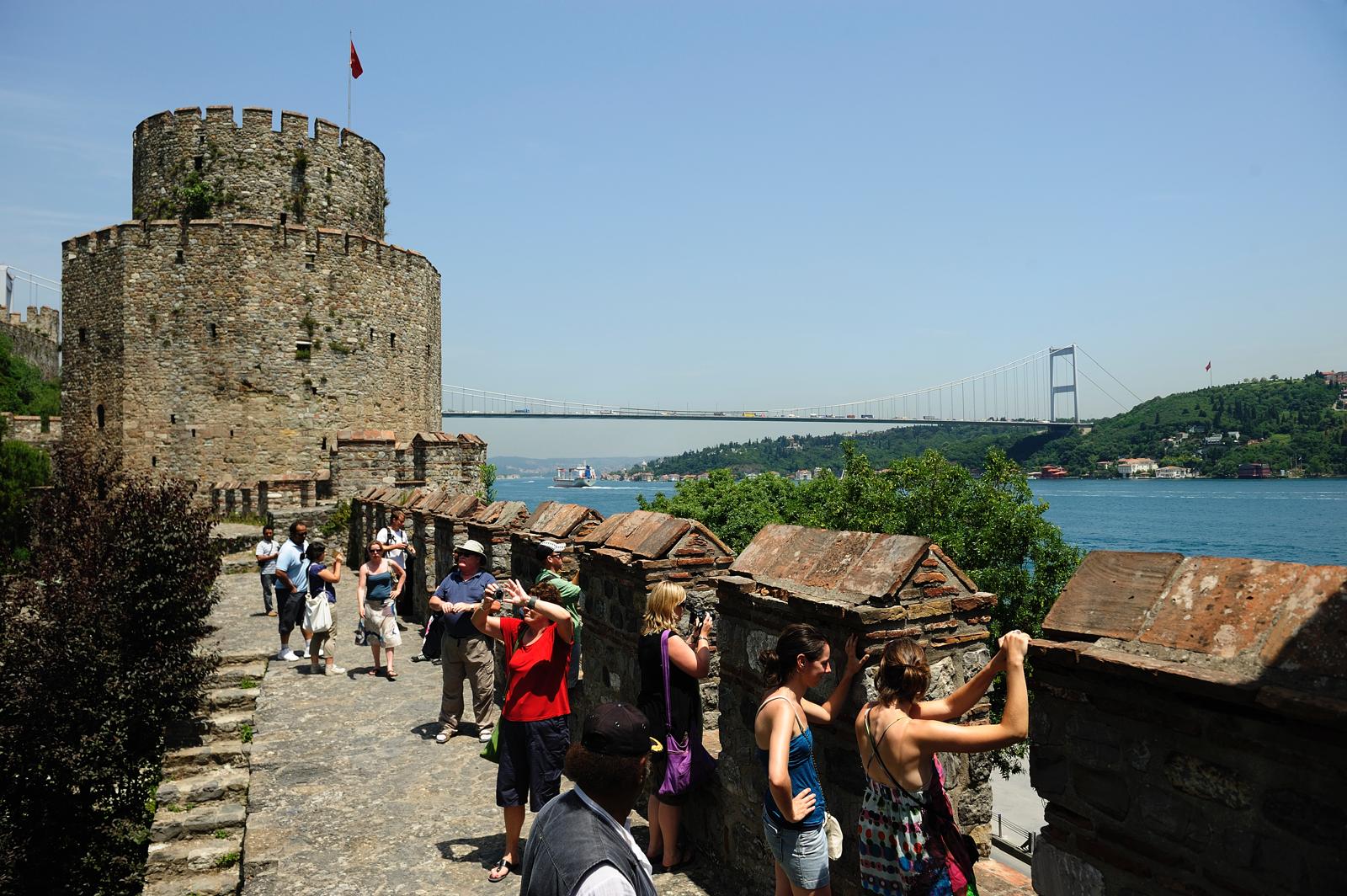 Bosphorus & Black Sea Cruise – 4 Stops from Istanbul