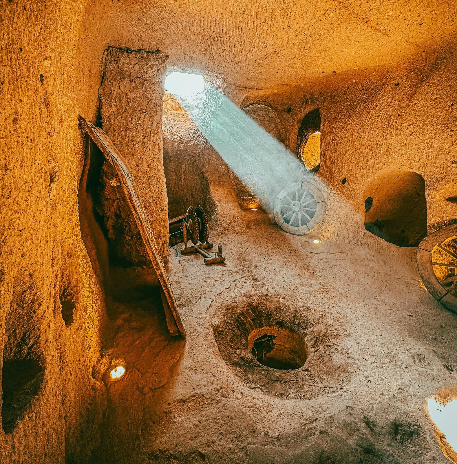 Istanbul to Cappadocia: Private 2-Day Guided Tour