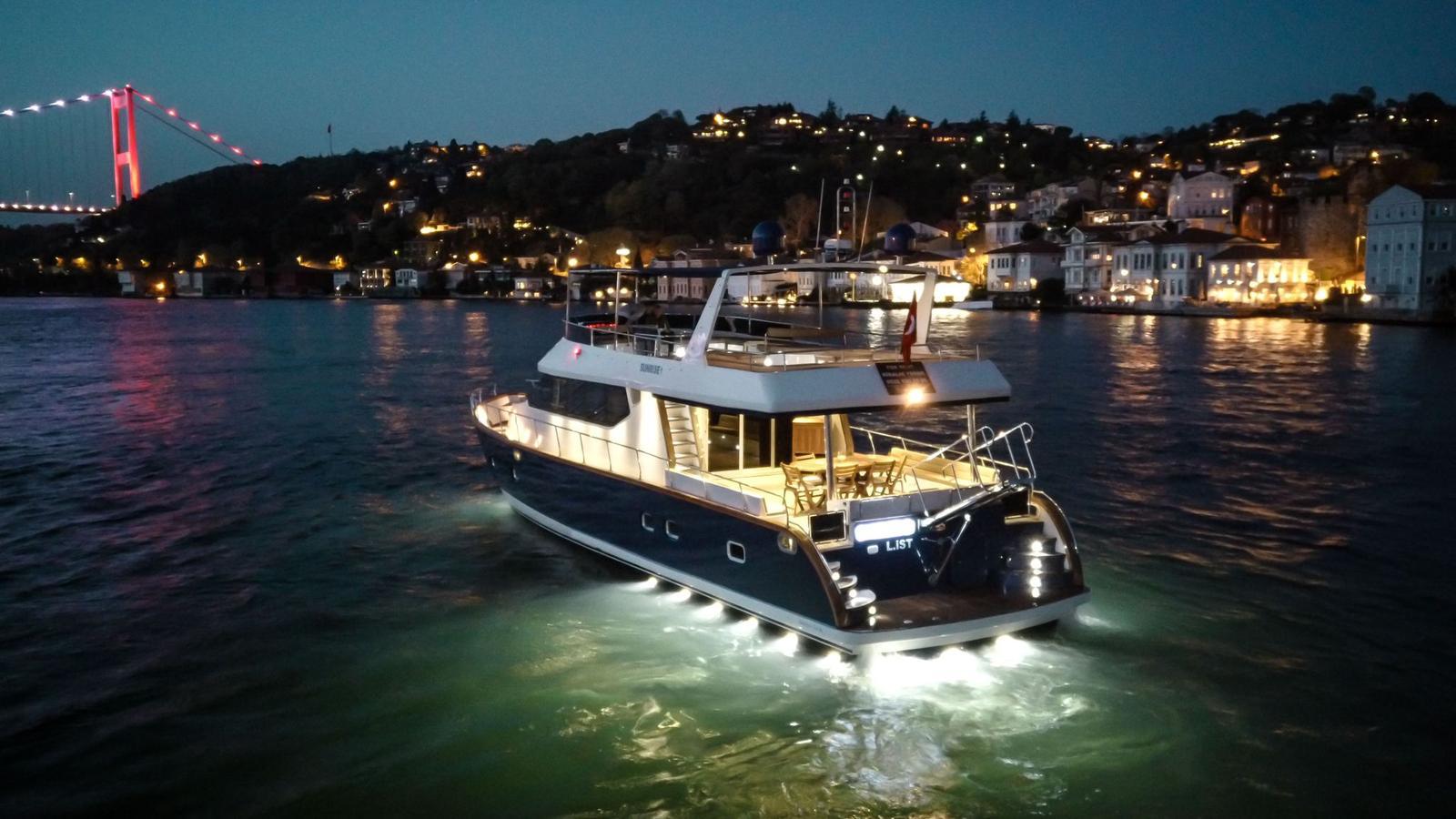 18ft Yacht - Sunrise Yacht