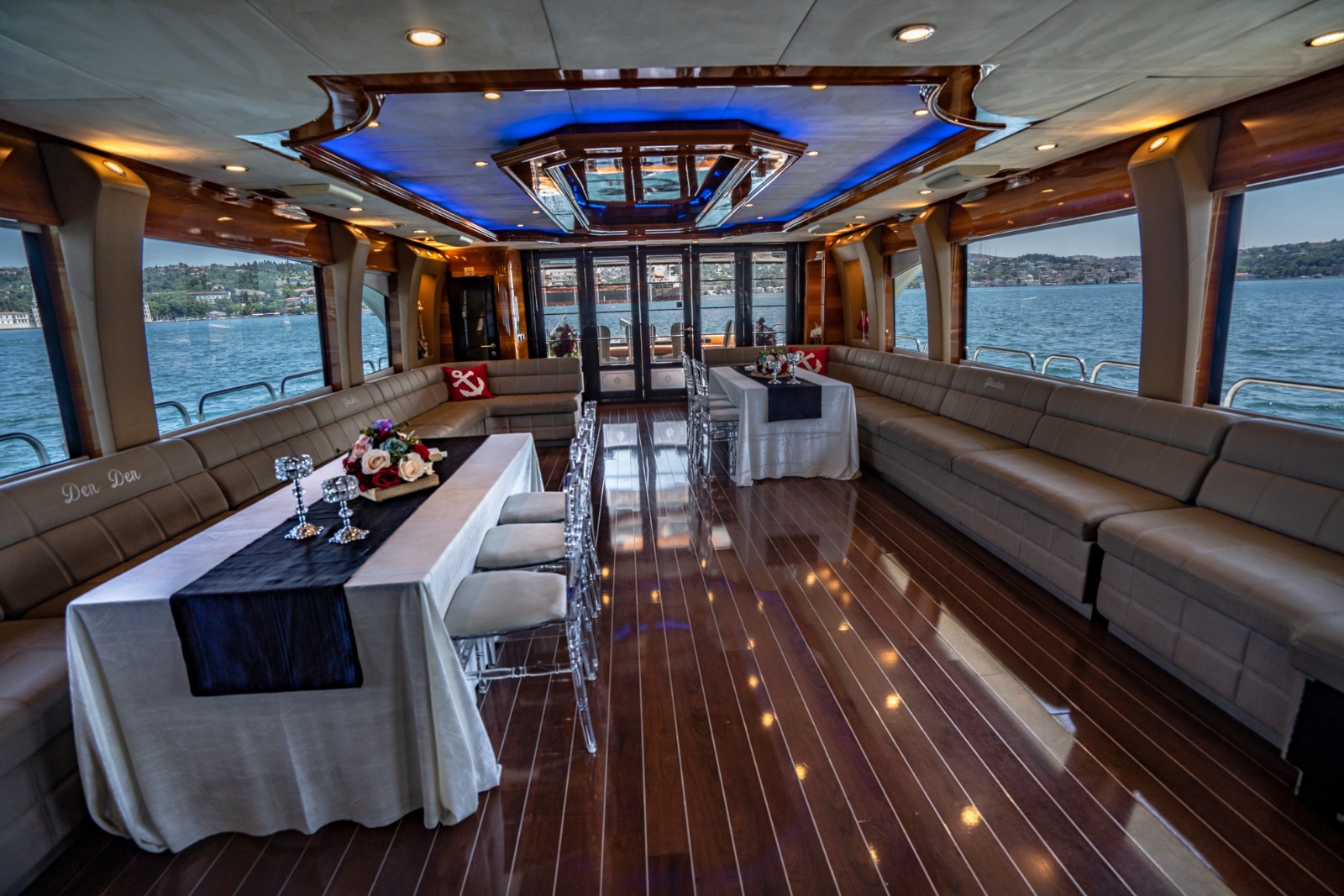 24ft- Mega Yacht